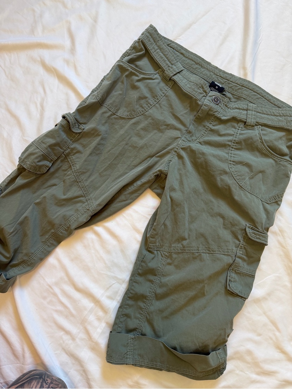 Kuhl Olive Green Cargo Capris